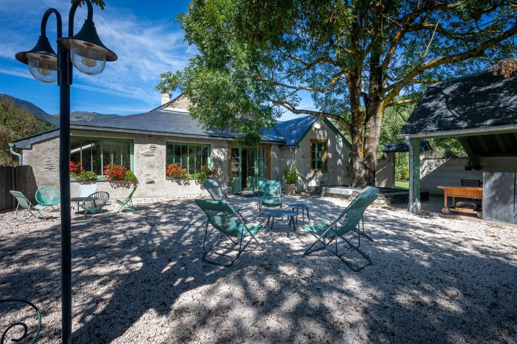 grange rénovée en gîte/maison/chalet Arreau Exterior foto