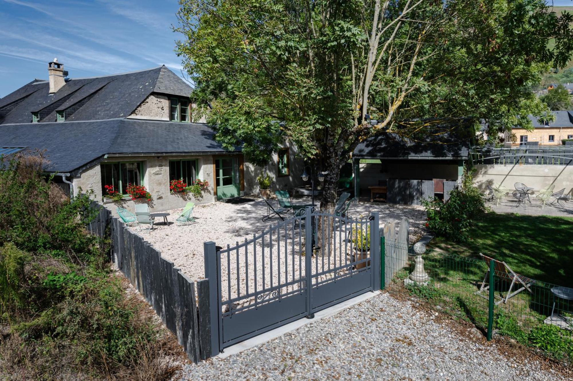 grange rénovée en gîte/maison/chalet Arreau Exterior foto